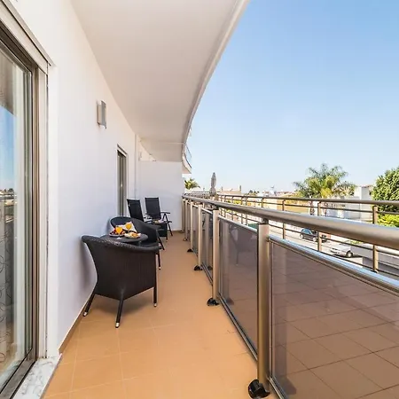 Vandalou By Alzira Apartment *